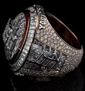 Hip Hop Trending Lab Grown Diamond Cluster Ring 14K Gold Square Shaped para hombres y mujeres Accesorio de moda popular - Product Image 3