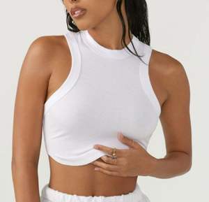 Top corto de punto blanco sin mangas con cuello redondo para mujer, estilo racerback, para yoga y entrenamiento - Product Image 6