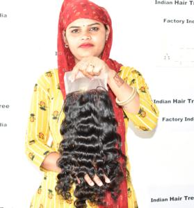 Cheveux vierges de cheveux humains de temple indien brut 10-22 pouces Extensions de cheveux alignés avec des cuticules bouclées à fermeture profonde de haute qualité à vendre - Product Image 2