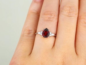 Anillo de Plata de Ley 925 con Circonita de 6x8 mm, Diseño Bohemio de Moda, Hecho a Mano, para Bodas y Fiestas, Corte de Pera, Piedra de Nacimiento de Enero - Product Image 2