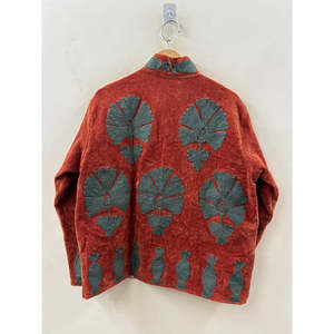 Veste en velours Autumn Melon Garden brodée à la main style Suzani en terre cuite et vert forêt - Product Image 3
