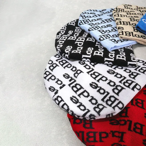 Mots de haute qualité personnalisés partout Intarsia imprimer jacquard tissé tricot hiver manchette bonnets chapeaux avec logo personnalisé - Product Image 3