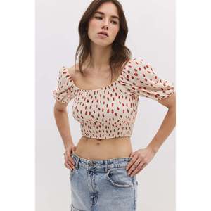 เสื้อครอปสไตล์โบฮีเมียนลำลองสำหรับผู้หญิง แขนพอง ลายดอกไม้ แต่งระบายด้านหน้า เหมาะสำหรับงานปาร์ตี้ ไซส์ XL ผลิตจากผ้าไหม ป๊อปลิน และผ้าถัก - Product Image 2