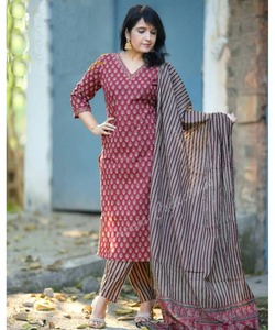 Luxury Pakistani Modest Dress for Women in White Color <b>Velvet</b> With Fork Style Long Shirts and 3 Piece Gharara Suit - Product Image 5