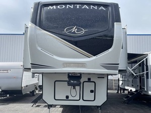 Meilleure vente : Nouvelle caravane d'occasion confortable Keystone Montana 3941FO 2025 à vendre - Product Image 3