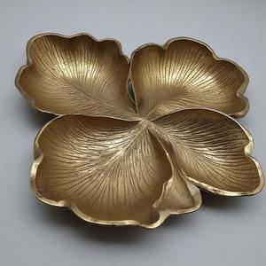 ที่เซิร์ฟผลไม้แห้งทำจากแก้วอลูมิเนียมทำมือพร้อมชามใบที่เชื่อมต่อกันสามใบดีไซน์หรูหราเคลือบทองมันวาวดีไซน์หรูหราสำหรับการรับประทานอาหารที่หรูหรา - Product Image 2