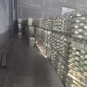 Lingotes de Estaño con una Pureza del 99,995%, Forma Cuadrada, Provenientes de China, Precio Bajo, Excelente Calidad - Product Image 1