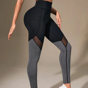 Leggings d'entraînement personnalisés en nylon élasthanne Leggings de qualité supérieure pour les femmes Legging de yoga respirant et élégant - Product Image 1