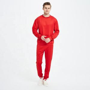 Conjunto Deportivo de Verano Unisex Color Rojo, Personalizable, de Secado Rápido, Resistente al Agua, Ligero, Nuevo Diseño, el Mejor Estilo - Product Image 1