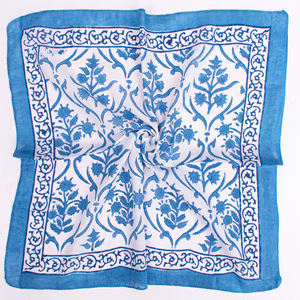 Foulard carré multifonctionnel en coton floral écologique, respirant et doux pour la peau, pour la tête, le cou et le visage, idéal pour les sports de plein air - Product Image 4