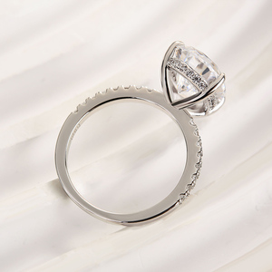 Bague solitaire en moissanite taille poire 8x11 mm avec bande pavée plaquée or blanc, bijoux de fiançailles - Product Image 3