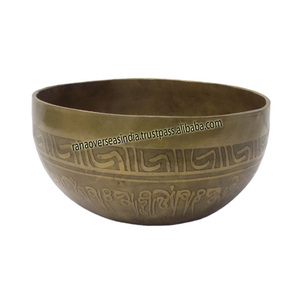 Bol chantant tibétain en métal fait à la main et conception gravée pour la méditation Yoga guérison et pleine conscience Uttar Pradesh à un taux raisonnable - Product Image 1