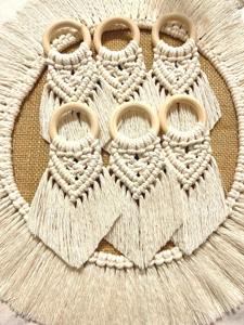 Anneau de serviette tissé au style charmant pour une décoration élégante de table à manger à domicile, utilisation quotidienne et réception d'invités avec une finition texturée naturelle - Product Image 5