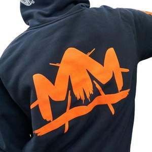 Sudadera con Capucha Negra con Estampado Gráfico para Hombre, Felpa de Algodón Grueso, Sudadera con Capucha Estilo Urbano, Suministro OEM - Product Image 4