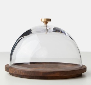 Gran plato de madera artesanal con cúpula de cristal para exhibición de pasteles y presentación de panadería ideal para ocasiones especiales - Product Image 6