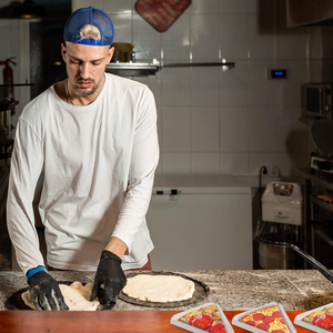 Plato de cuña para pizza individual blanco, bandeja para rebanadas de pizza de cartón, platos hechos a medida que garantizan que el material de calidad no se rasgue ni se doble - Product Image 6