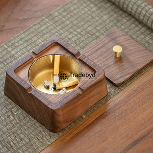 Cendrier en bois Tradebyd rustique fait à la main Cendrier durable Accessoire de fumer unique pour fumeurs en plein air et à la maison - Product Image 1