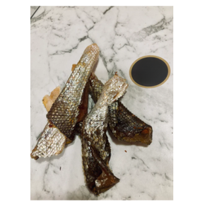 Snack en peau de saumon séchée pour chiens Friandise en peau de saumon fabriquée en usine pour chiens Naturelle sans produits chimiques 100% Peau de saumon naturelle Freeze-dr - Product Image 5