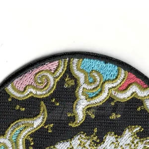 Fabricante de Parches Tejidos Personalizados, Parches Tejidos con Logotipo de Alta Densidad para Ropa y Bolsas, Parches Tejidos Personalizados al por Mayor - Product Image 3