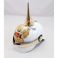 Casque Pickelhaube allemand médiéval en cuir blanc fait à la main, durable, en métal agate, réplique LARP portable de style prussien bavarois