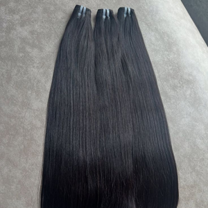 Cabello Humano Remy Natural Rizado Indio Virgen Sin Procesar con Cutícula Alineada, Extensiones Dobles Hechas a Máquina de Una Sola Capa SV3 - Product Image 1