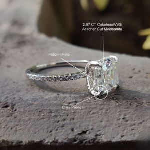 Deslumbrante Asscher Cut Hidden Halo Moissanite Diamond Wedding Ring para ella en Timeless 925 Sterling Silver - Product Image 4