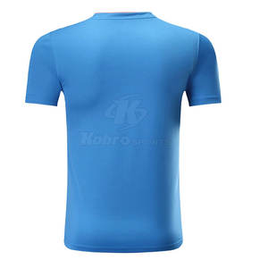 Uniforme de badminton court 100 % polyester de haute qualité, couleur unie, tenue d'équipe respirante, séchage rapide, écologique, avec logo frontal - Product Image 3