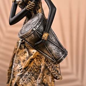 Sculpture antique en laiton doré représentant des femmes africaines pour la maison ou le bureau, à poser sur table - Product Image 6