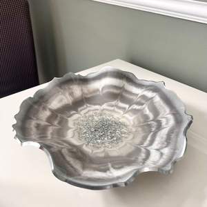 Bol de service en résine idéal pour les mariages, les cadeaux de pendaison de crémaillère, les anniversaires ou les fêtes de saison, la décoration intérieure. - Product Image 2