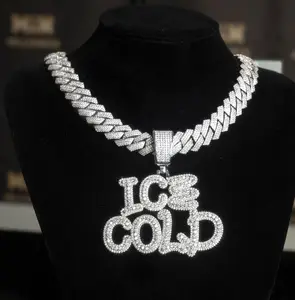 Bijoux Hip Hop entièrement glacés, chaîne à maillons cubains en diamant Moissanite coupe ronde avec pendentif nom