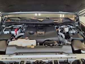 Toyota Tundra Limited CrewMax Cab 4WD 2024 - Product Image 4