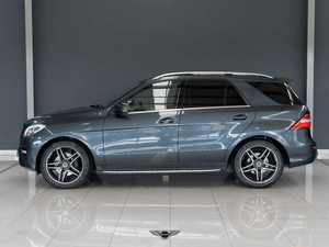 ML350 BlueTec 2023 Usado, Volante a la Izquierda, Automático, Cuero Oscuro, SUV, Emisión Euro IV, Techo Panorámico, Cámara Trasera 360 - Product Image 5