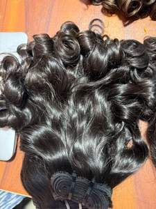 Cheveux humains bruts bouclés et rebondissants 30 pouces / Cambodge Vietnam 100% cheveux humains non Remy Extensions à cordon de serrage à double trame machine - Product Image 4