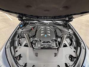 2023 760i xDrive ~6 500 milles, V8 biturbo de 536 ch, transmission intégrale, non modifié - Product Image 6