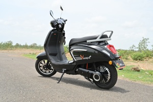 El mejor e-scooter plegable de 250W, rango de 20km, velocidad de 20 km/h, neumáticos de 8 ", perfecto para niños y viajes cortos - Product Image 2