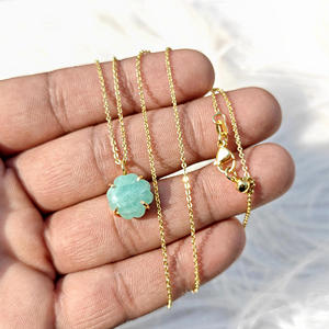 Collar con colgante de amazonita natural en forma de trébol con engaste de puntas, chapado en oro de 18k, textura de collet, joyería minimalista, collar para uso diario - Product Image 6