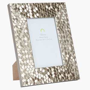 Elegant Black Photo <b>Frame</b> With Sleek Modern Finished To Showcase Memories With Style And Timeless Sophistication - Product Image 4