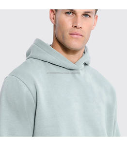 Conjunto Deportivo de Algodón Transpirable para Hombre con Logotipo Personalizado OEM, Conjunto de Jogging con Capucha Reflectante y Estampado de Logotipo, Estilo Sólido para Adultos en Invierno - Product Image 4
