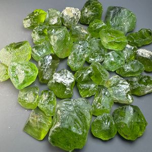 หินเพอริโดท1500กรัมเกรดการตัดพลอยเจียระไนตามธรรมชาติ - Product Image 3