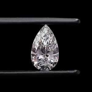 Un diamant de laboratoire créé en forme de goutte d'eau propre et préparé en forme de poire pour les sertis de bijoux - Product Image 4