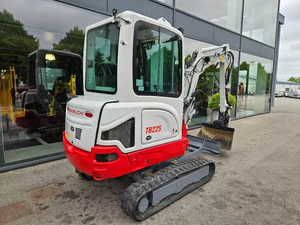 Mini-excavatrice Takeuchi TB225 de 2,4 tonnes en gros à vendre, mini-excavatrice Takeuchi TB225 prête à être expédiée - Product Image 3
