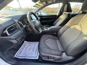 Increíble Toyota Camry LE AWD 20232022 en perfectas condiciones con poco kilometraje en stock, ofrecido a una oferta increíble que no querrás perderte - Product Image 4