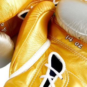 Gants de boxe argentés et dorés personnalisés en cuir de première qualité - Product Image 6