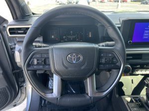 โตโยต้า ทาโคมา 2WD SR5 ปี 2024 มือสอง สภาพดี - Product Image 3