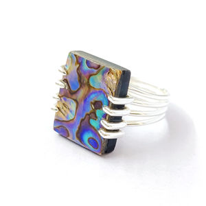 Bague en coquille d'ormeau (7,4 grammes) avec incrustation sertie pour un usage quotidien - Product Image 1