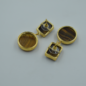 Boucles d'oreilles en laiton plaqué or avec pierre semi-précieuse, vente en gros de clous d'oreilles en or 18 carats avec yeux de tigre pour femmes - Product Image 4