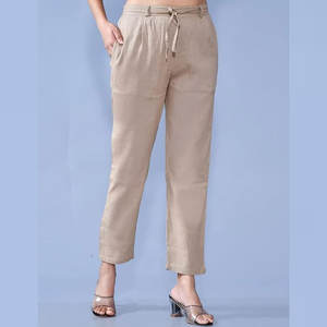 กางเกงขนแกะผ้าฝ้ายสีทึบสำหรับผู้หญิงดีไซน์แบบกำหนดเองเครื่องแต่งกายแนวสตรีทสำหรับฤดูร้อนสไตล์หน้าแบน - Product Image 4