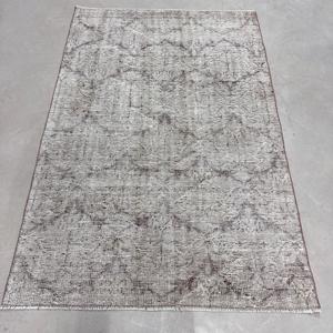 Tapis turc vintage à accents orientaux 3,7x5,7 pieds, gris brun - Product Image 1