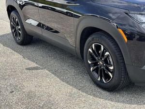 Chevrolet Trailblazer LT FWD 4WD 2023, Listo para Enviar - Product Image 3