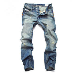 Jeans en denim foncé durable pour hommes, parfaits pour les activités de plein air et les usages intensifs, respirants, coupe droite - Product Image 4